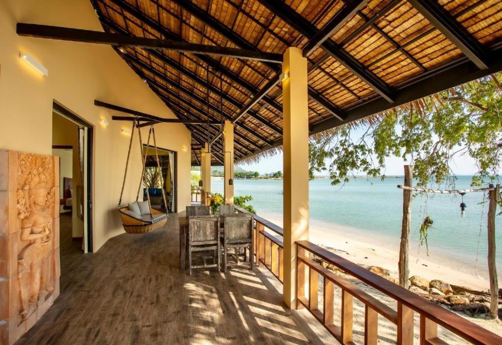 Absolute Beachfront Resort Baan Tai Exterior photo